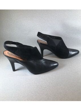 Beautiful Vince Camuto Suede & Leather Heels!